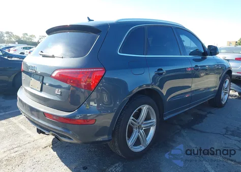 2010 Audi Q5 3.2 Premium z USA, uszkodzony, nr VIN WA1MKAFP2AA067078